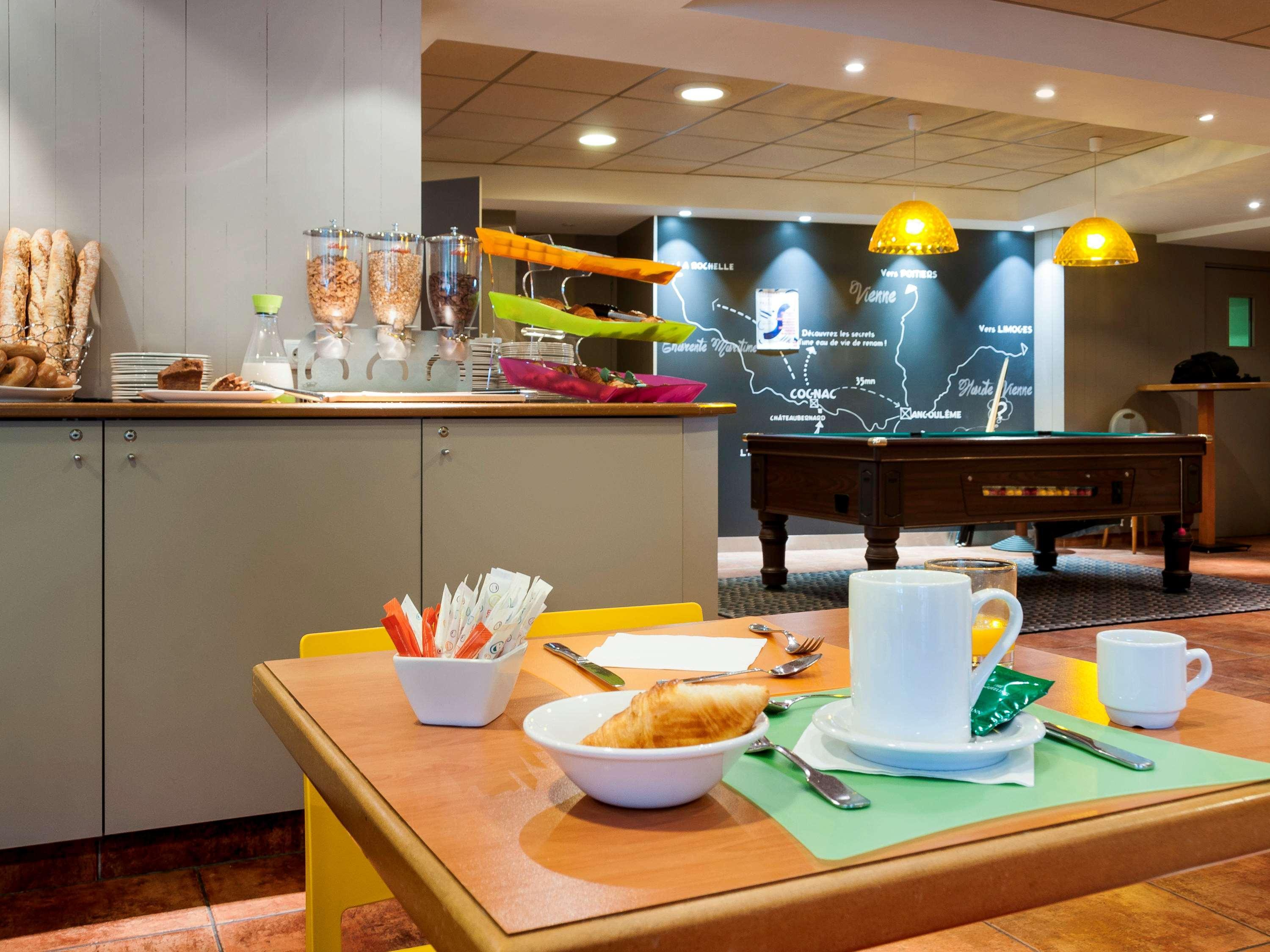 Hotel Ibis Styles Cognac Châteaubernard Exteriér fotografie