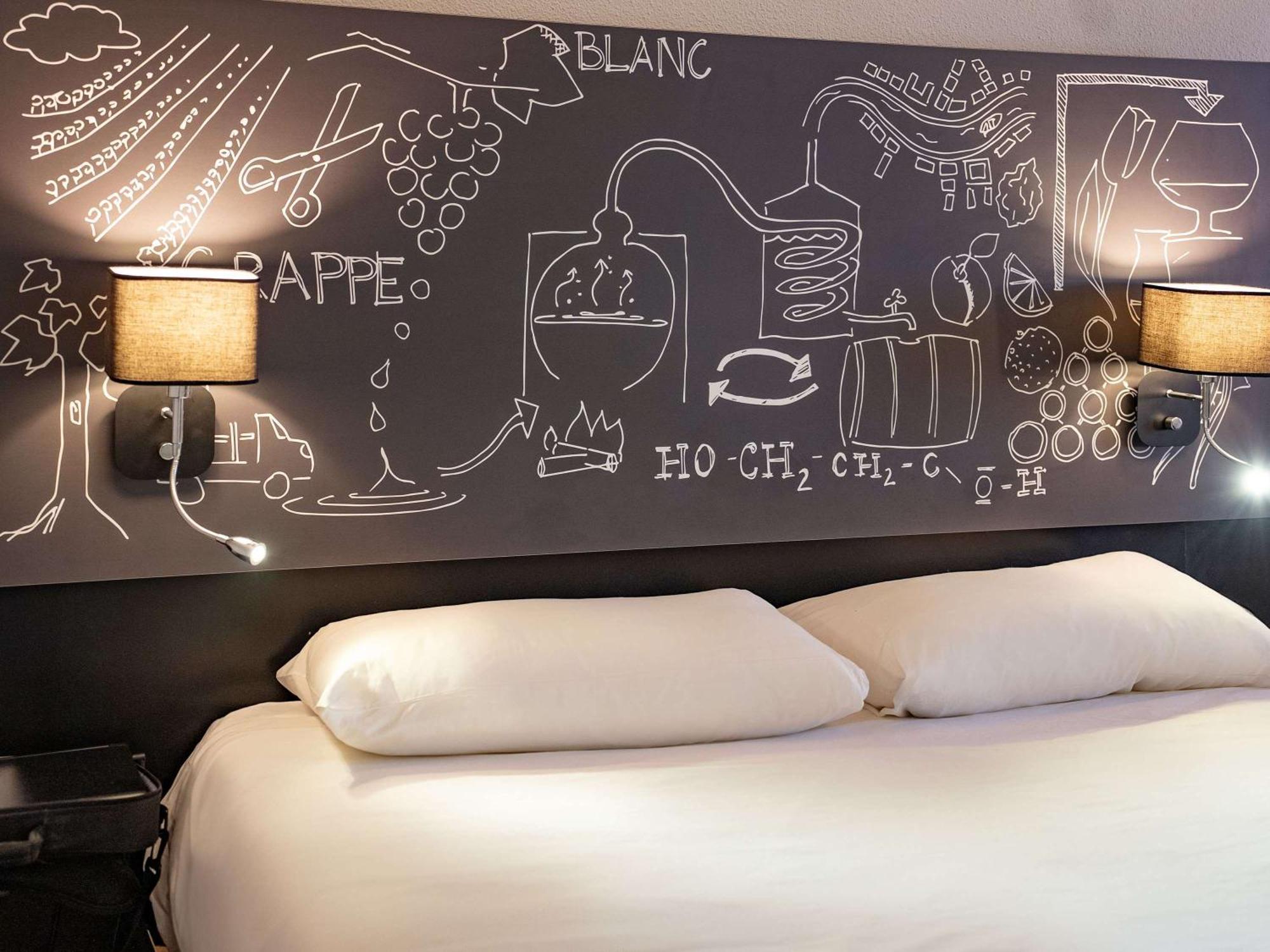 Hotel Ibis Styles Cognac Châteaubernard Exteriér fotografie