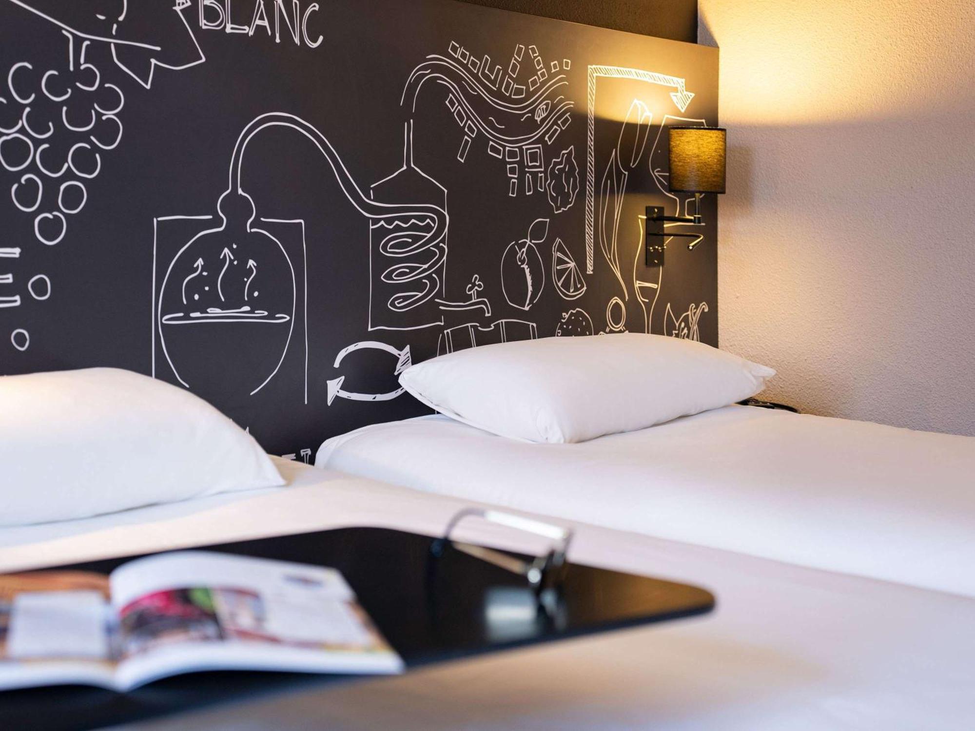 Hotel Ibis Styles Cognac Châteaubernard Exteriér fotografie